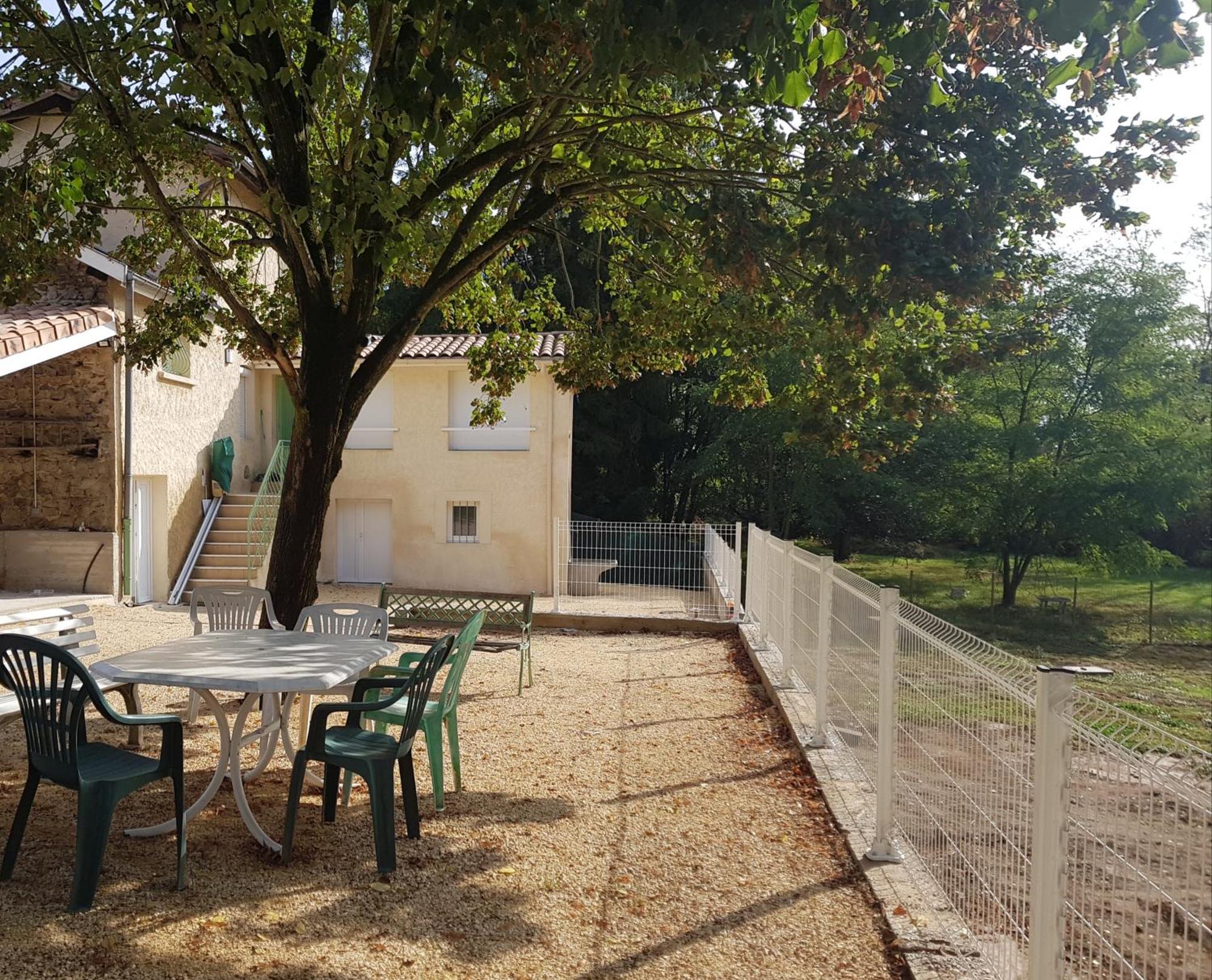 Le Gaspalette Saint-Uze Exterior photo